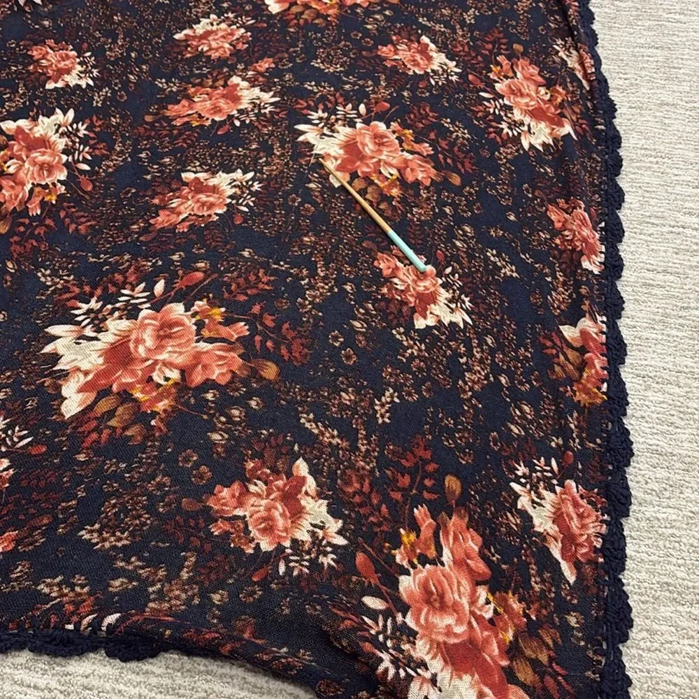 NWT Treasure & Bond All Over Rose Floral Print Crochet Lace Trim Scarf *Flawed
